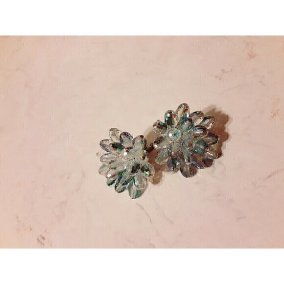 VTG Coro CLIP-ON EARRINGS 40s Retro Glam Grandmacore flower burst beads BLUE - Picture 9 of 9